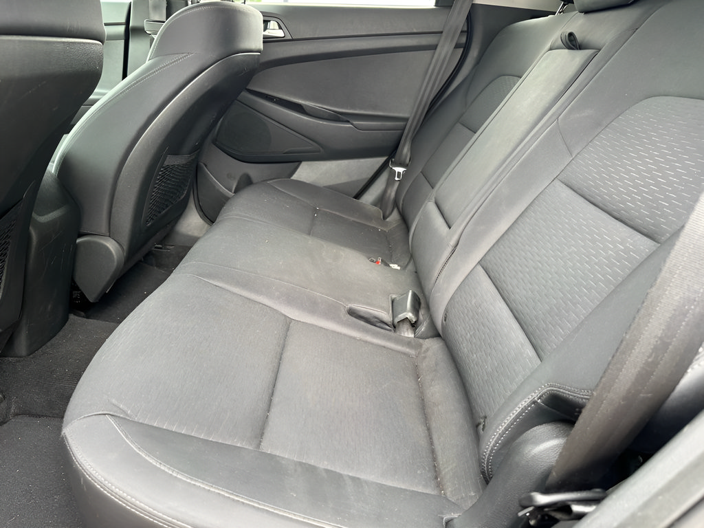 Used 2021 Hyundai Tucson SE w/ Cargo Package FWD image 15