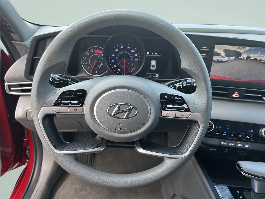 Certified 2023 Hyundai Elantra SEL w/ Preferred Accessory Package FWD image 29