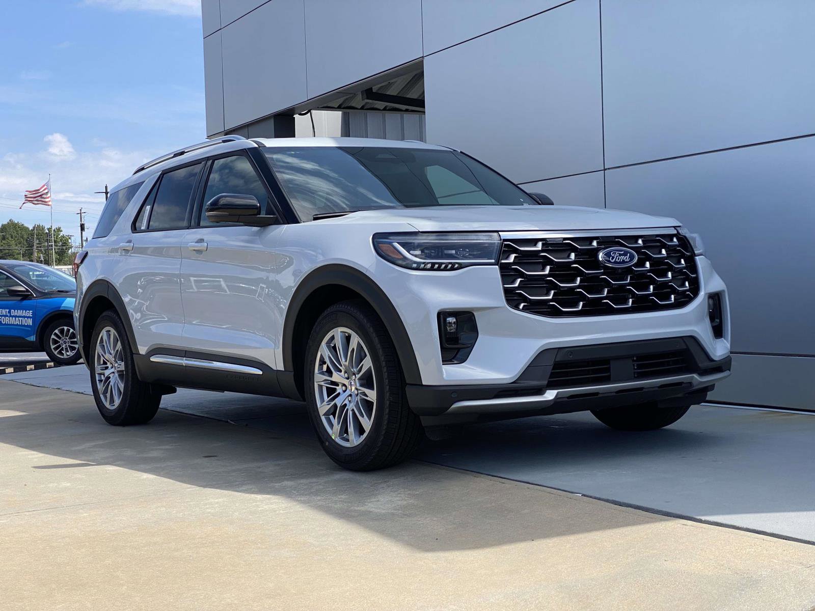 New 2025 Ford Explorer Platinum