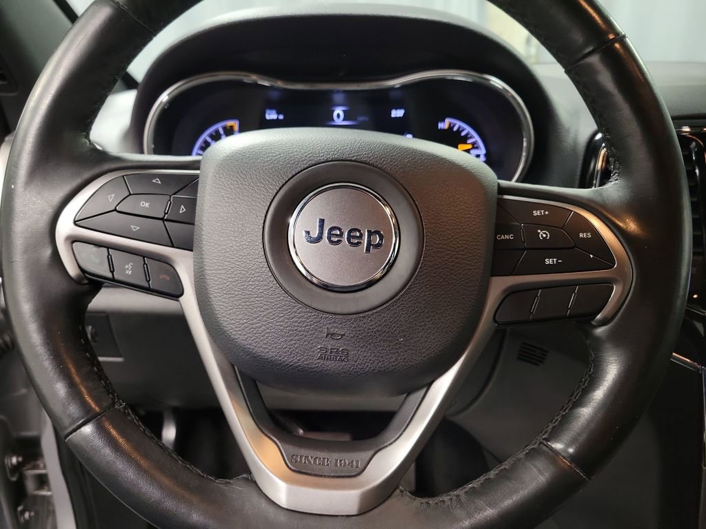 Used 2019 Jeep Grand Cherokee Limited image 19