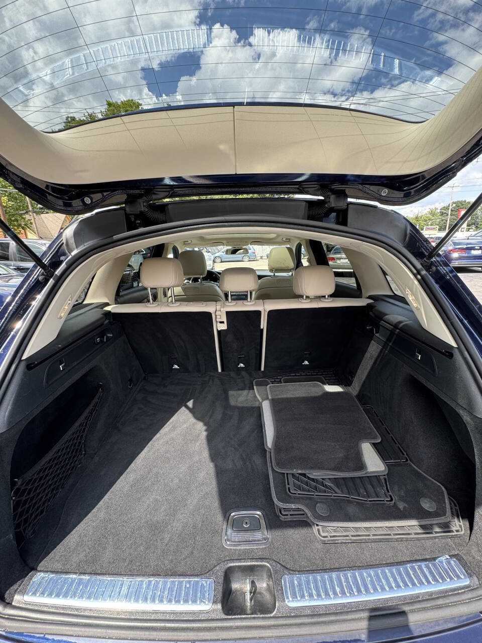 Used 2019 Mercedes-Benz GLC 300 4MATIC image 16
