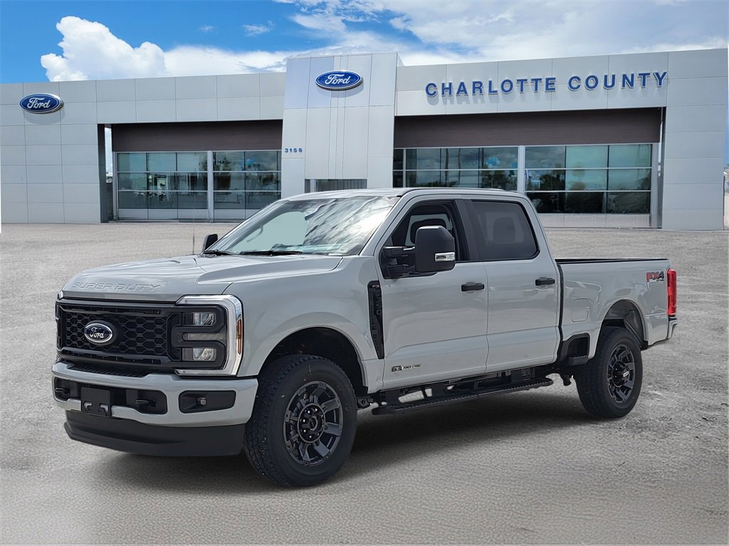 New 2026 Ford F350 4x4 Crew Cab Super Duty image 2