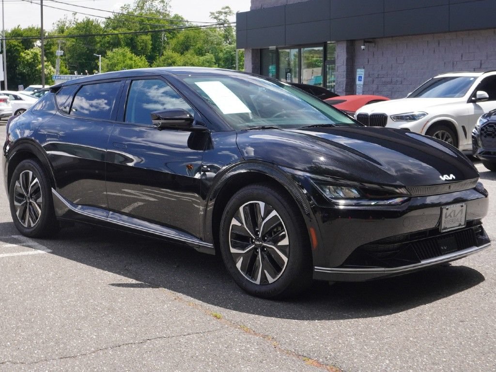 Used 2022 Kia EV6 Wind w/ Wind Technology Package AWD/4WD image 2