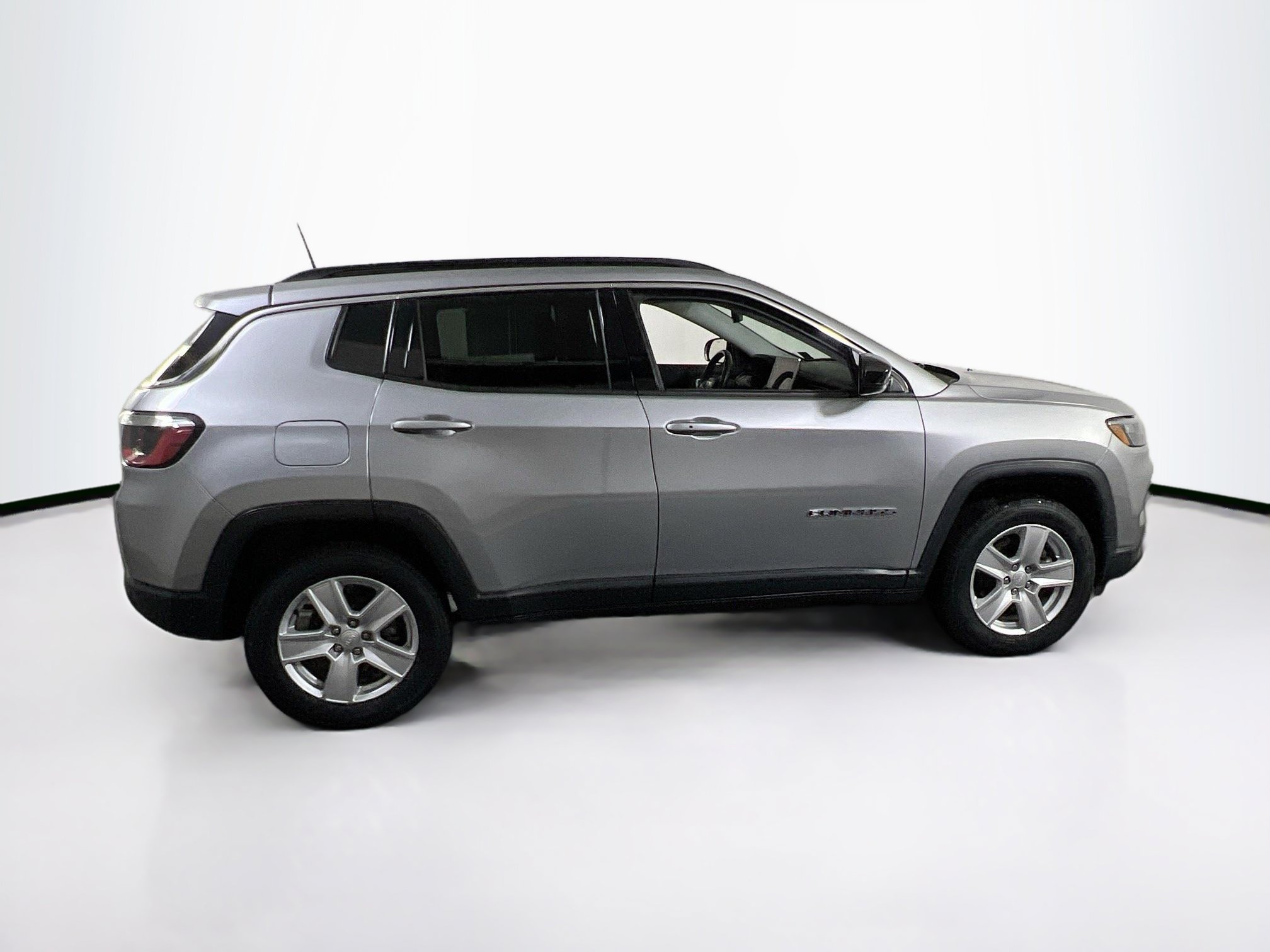 Used 2022 Jeep Compass Latitude w/ Convenience Group AWD/4WD image 4