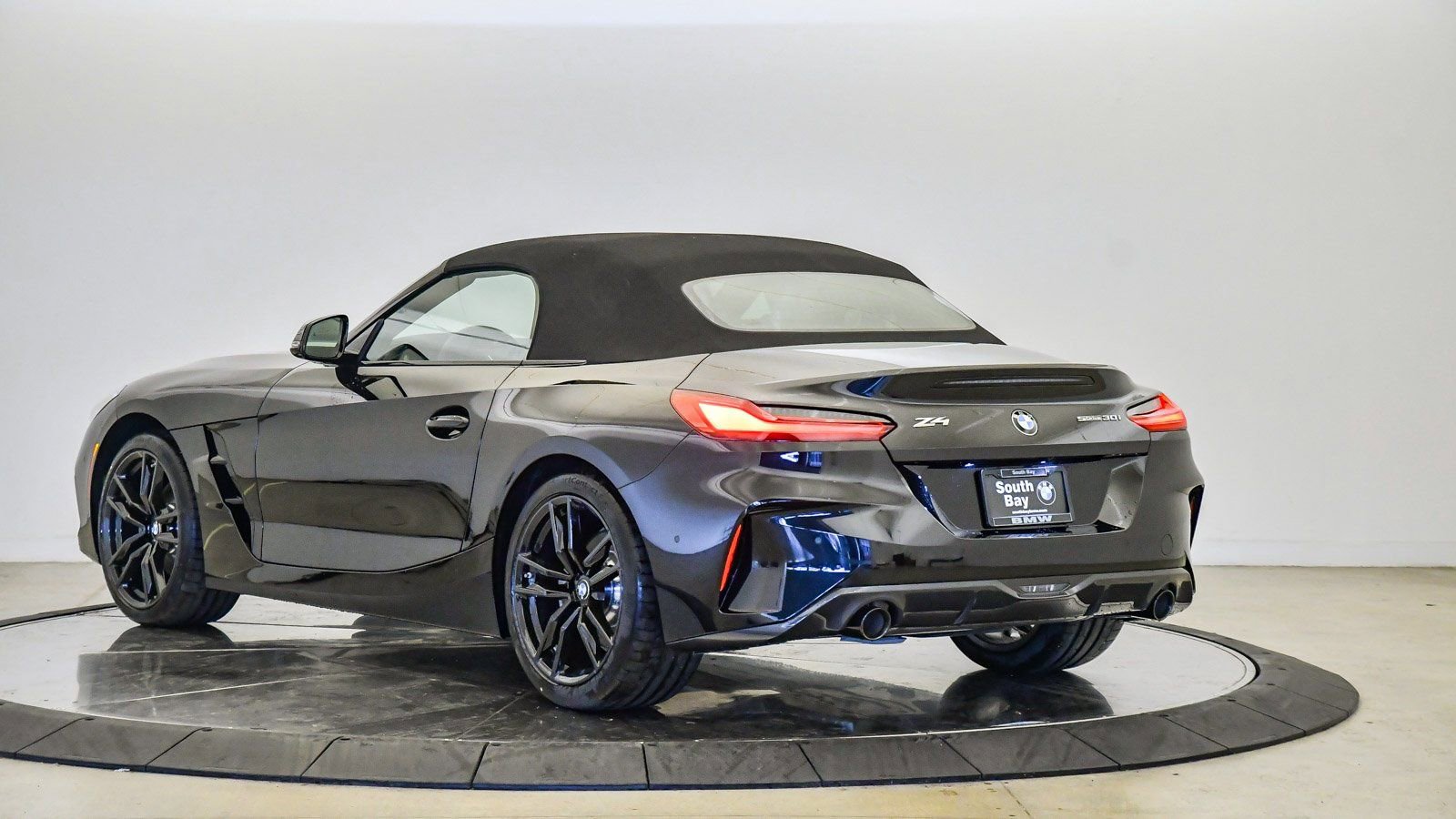 New 2026 BMW Z4 sDrive30i w/ Premium Package image 2