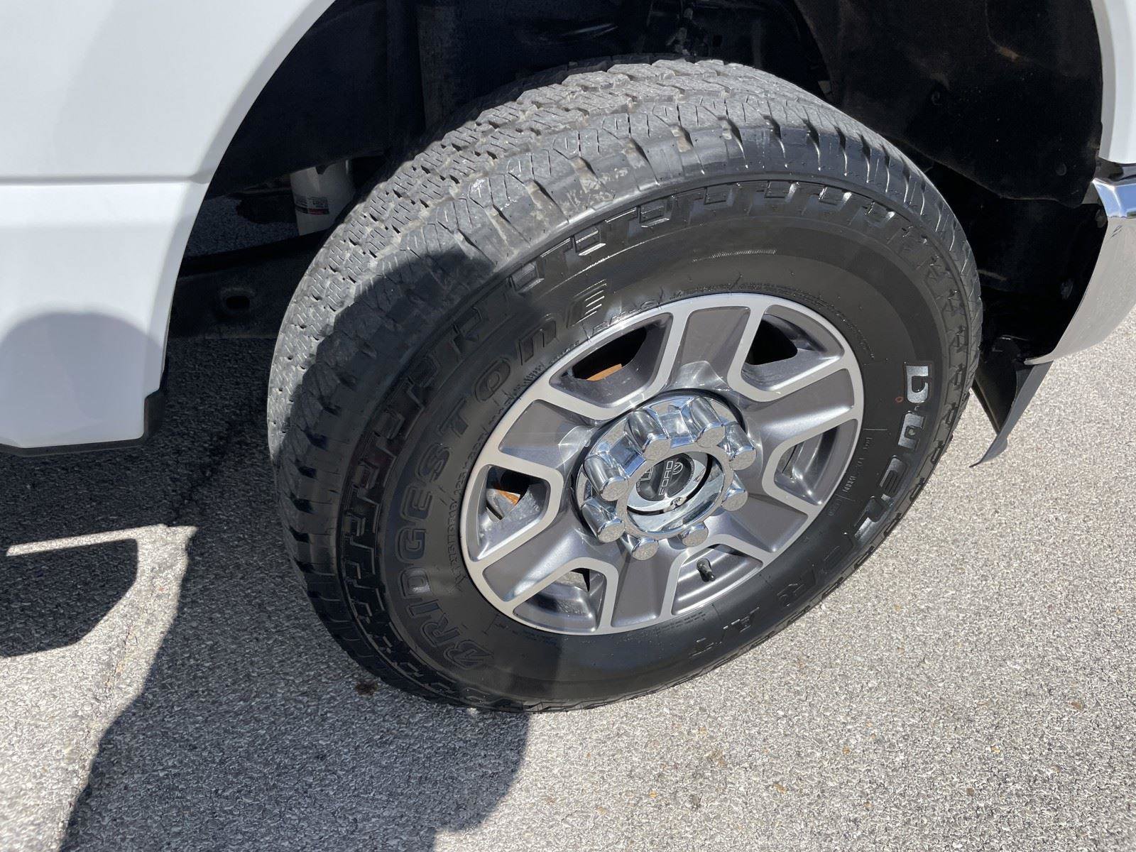 Used 2024 Ford F250 XLT w/ FX4 Off-Road Package AWD/4WD image 34