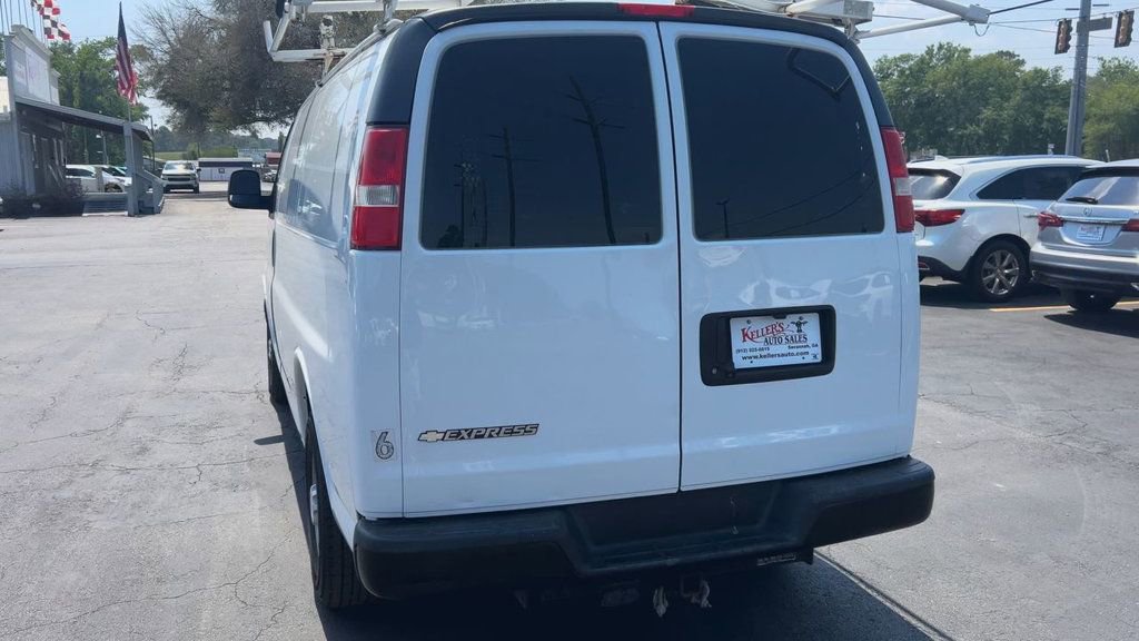 Used 2019 Chevrolet Express 2500 w/ Driver Convenience Package RWD image 7