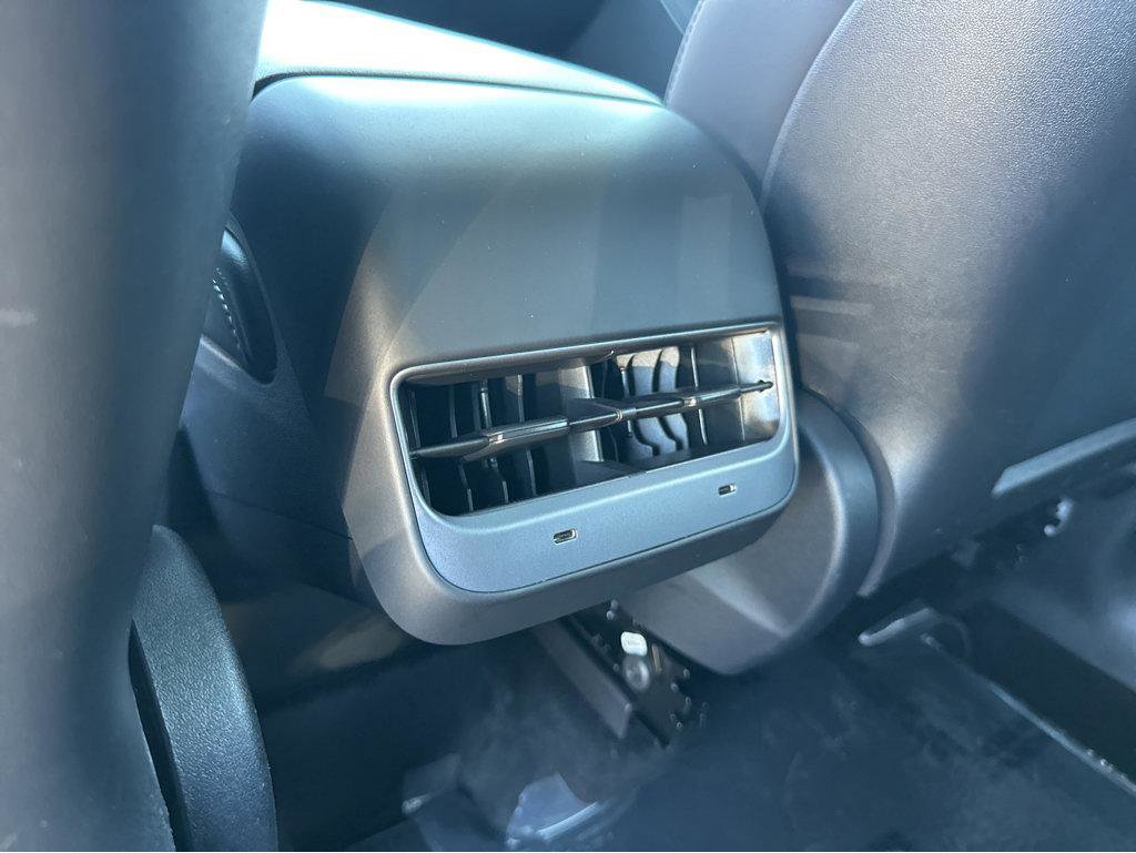 Used 2023 Tesla Model Y Long Range AWD/4WD image 17