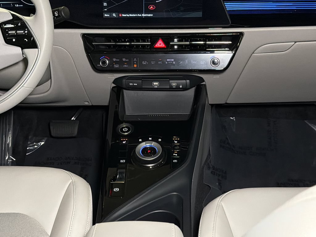Certified 2023 Kia Niro Wind FWD image 18