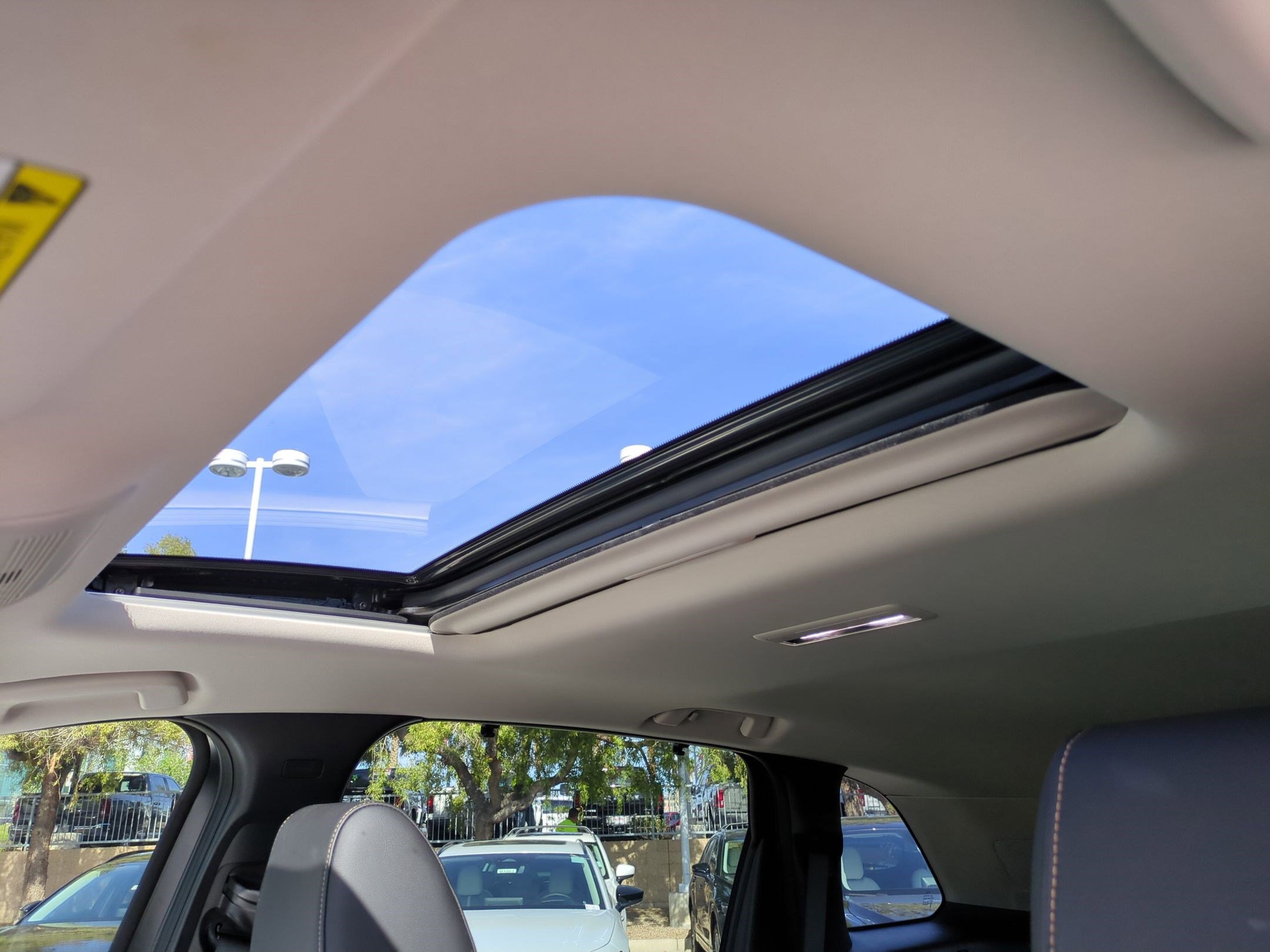 Certified 2025 MAZDA CX-70 3.3 Turbo w/ Preferred Package AWD/4WD image 14