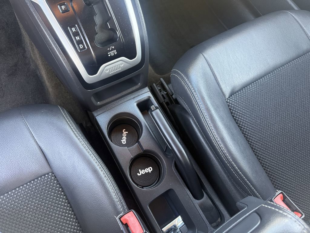 Used 2016 Jeep Compass Latitude w/ Sun/Sound Group image 11