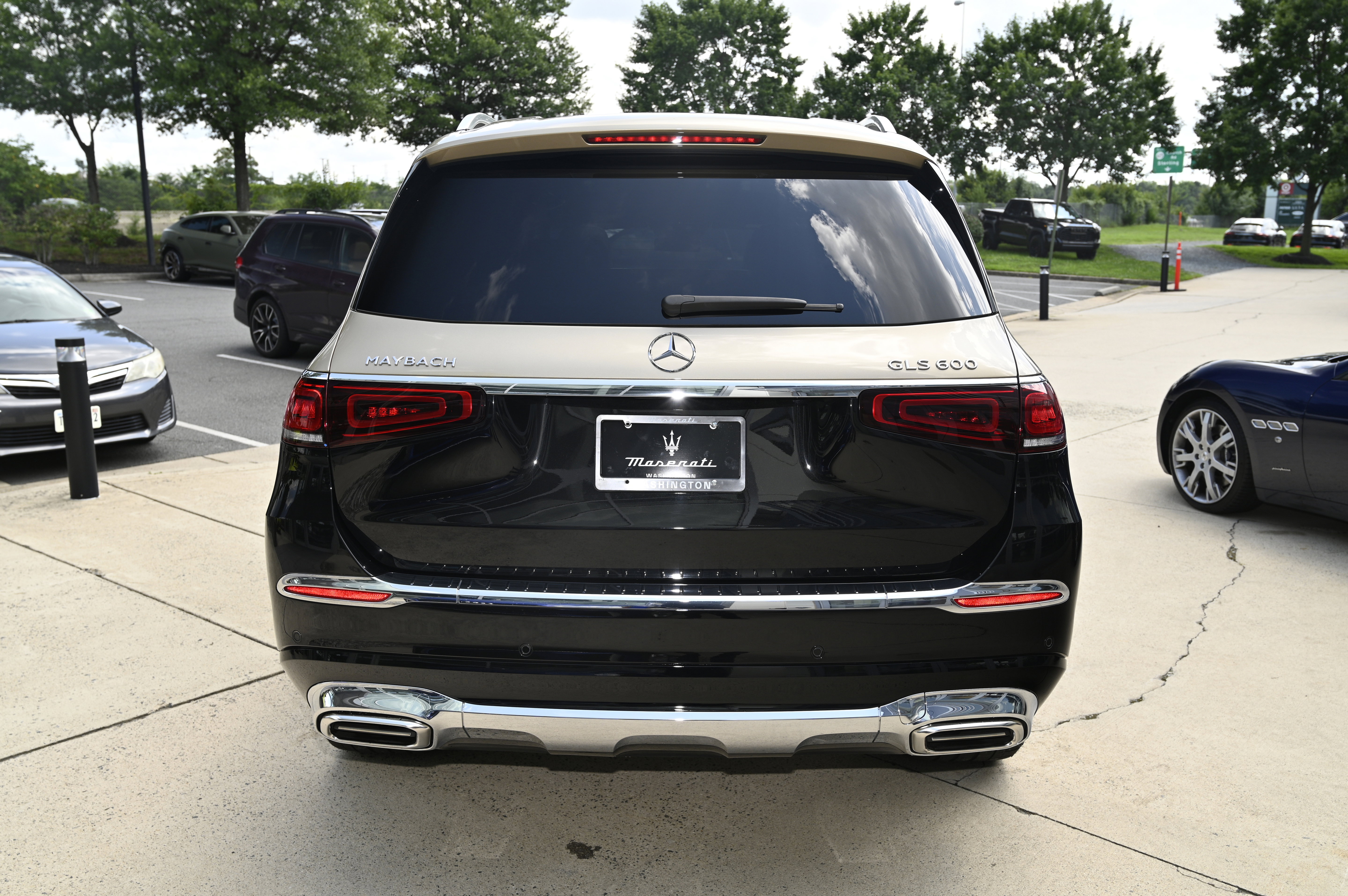 Used 2023 Mercedes-Benz Maybach GLS 600 4MATIC image 6