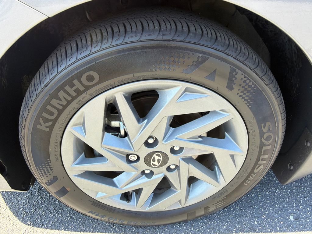 Used 2025 Hyundai Elantra Blue w/ Cargo Package FWD image 11