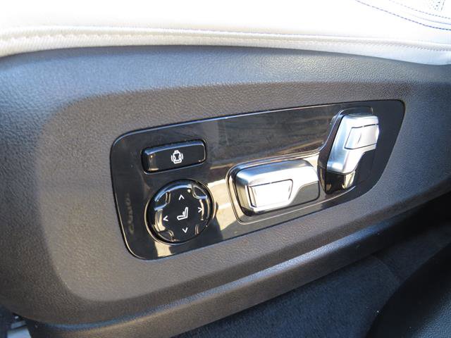 Used 2025 BMW X5 M60i w/ Executive Package image 19