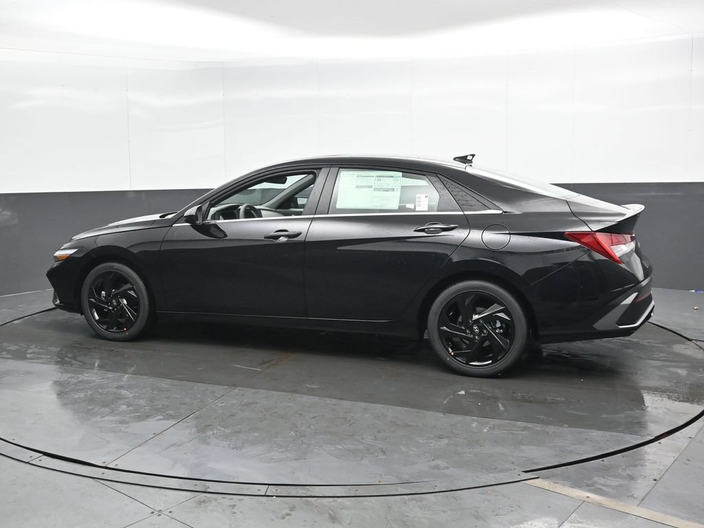 New 2026 Hyundai Elantra SEL Sport Premium FWD image 8