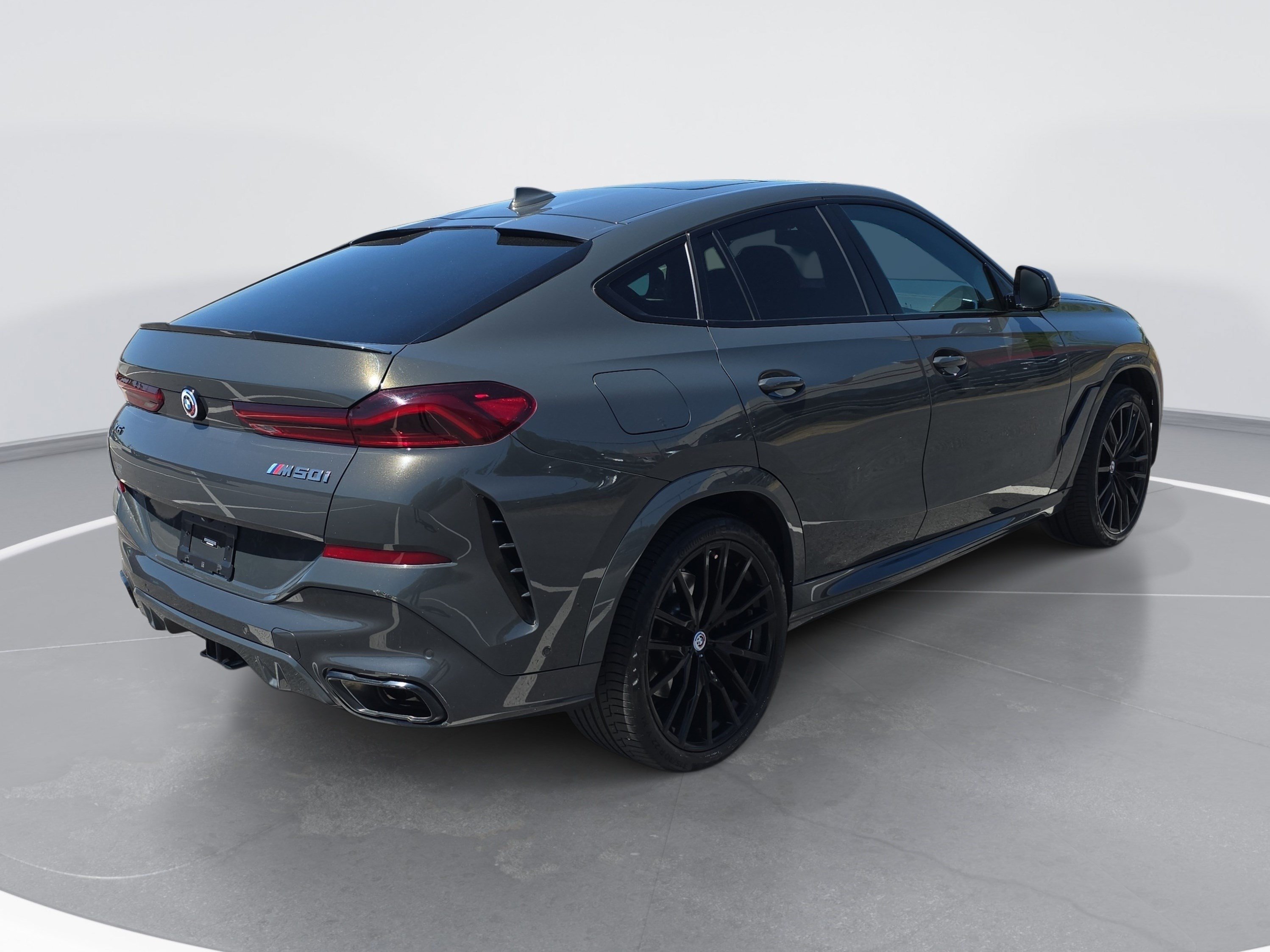 Used 2023 BMW X6 M50i w/ Executive Package AWD/4WD image 3