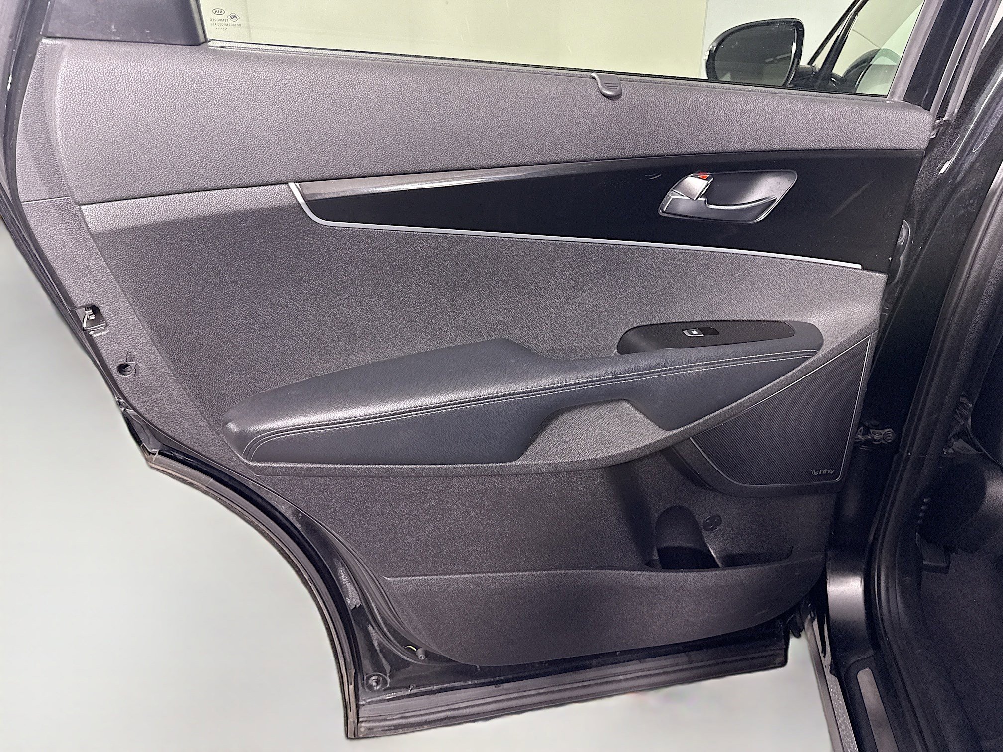 Used 2016 Kia Sorento SX image 26