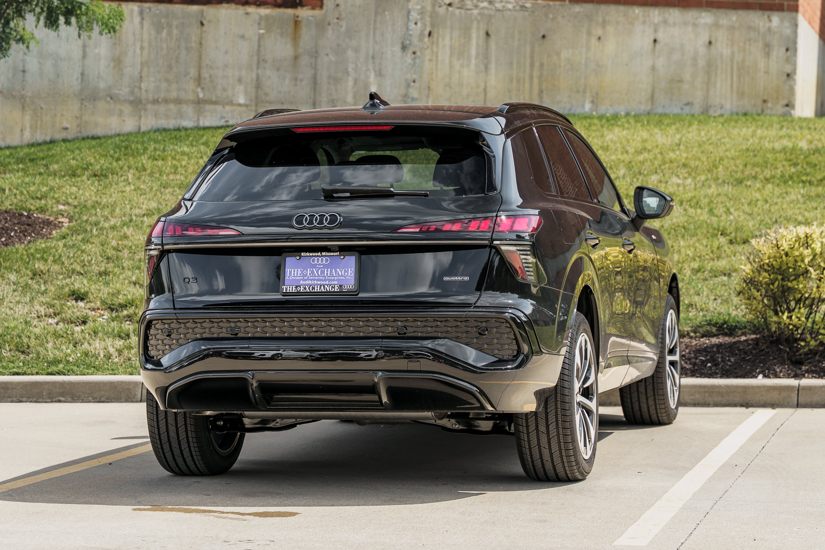 New 2026 Audi Q3 quattro 2.0T AWD/4WD image 3