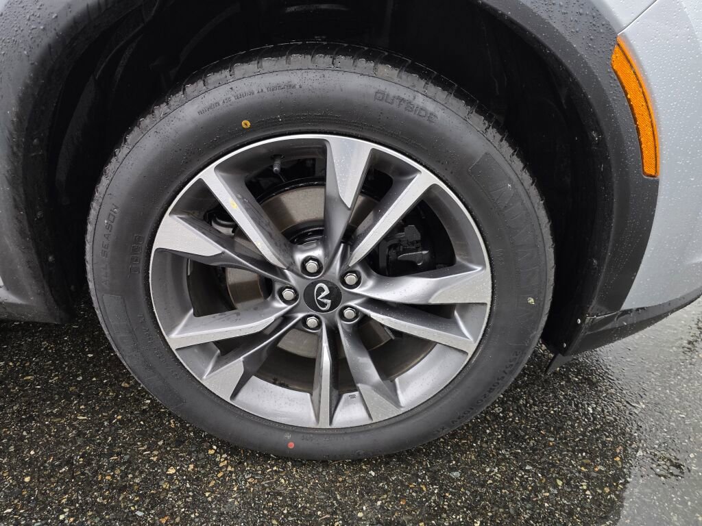 Used 2023 INFINITI QX60 Luxe image 9