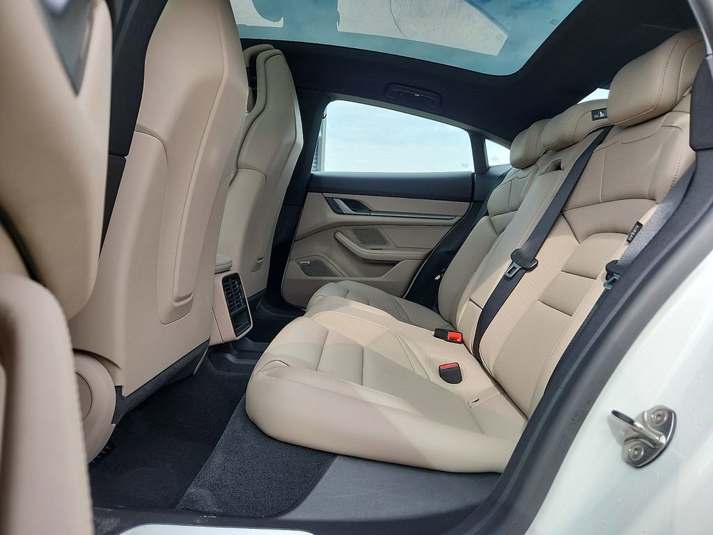 Used 2025 Porsche Taycan image 11