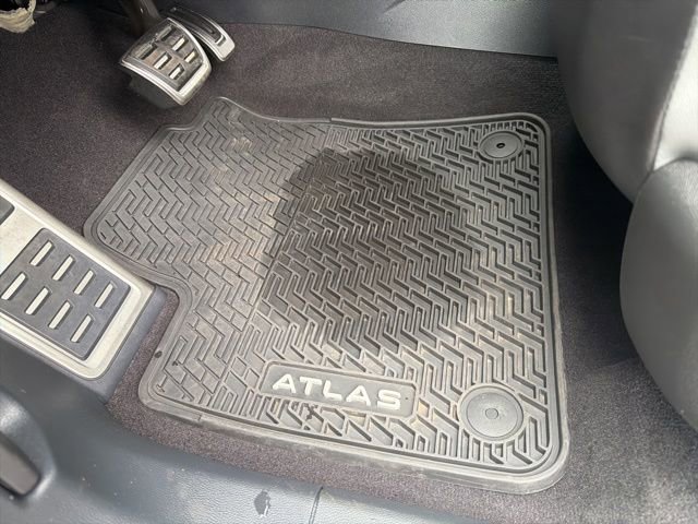 Certified 2024 Volkswagen Atlas Peak Edition SEL image 20