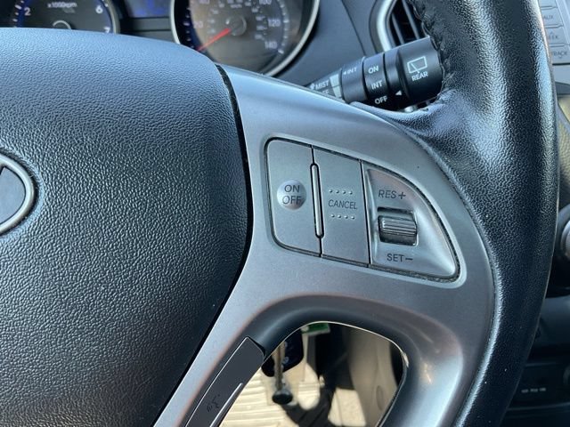 Used 2011 Hyundai Tucson Limited w/ Premium Pkg 3 FWD image 23