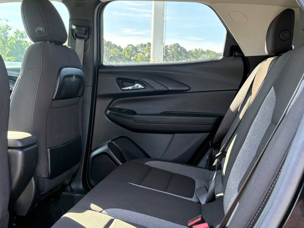Used 2023 Chevrolet TrailBlazer LT FWD image 14