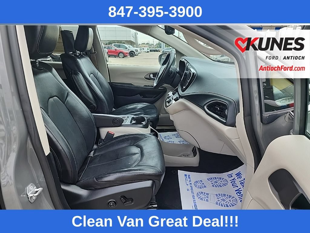 Used 2022 Chrysler Pacifica Touring-L w/ Uconnect Theater Family Group FWD image 52
