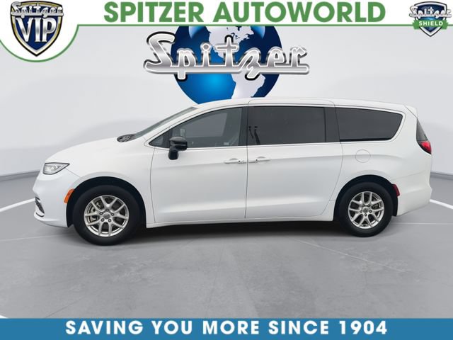 Used 2025 Chrysler Pacifica Select FWD image 6