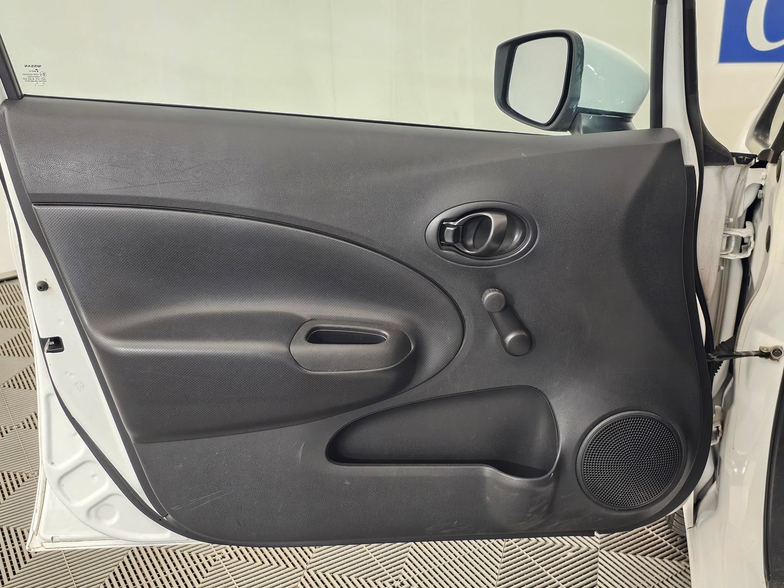 Used 2017 Nissan Versa Note S Plus FWD image 2