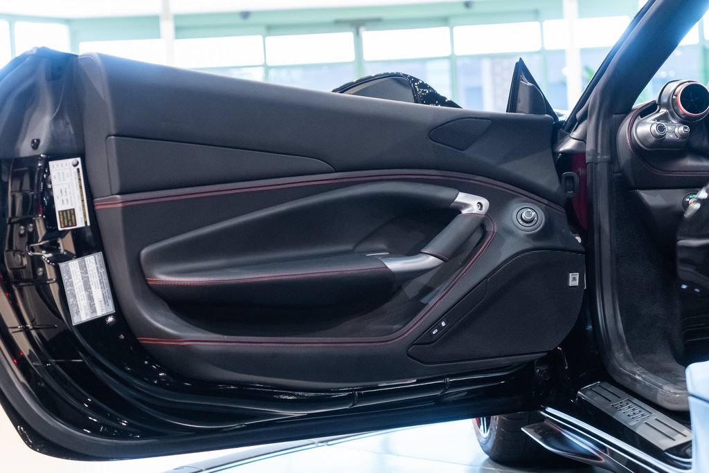 Certified 2023 Ferrari F8 Tributo RWD image 25