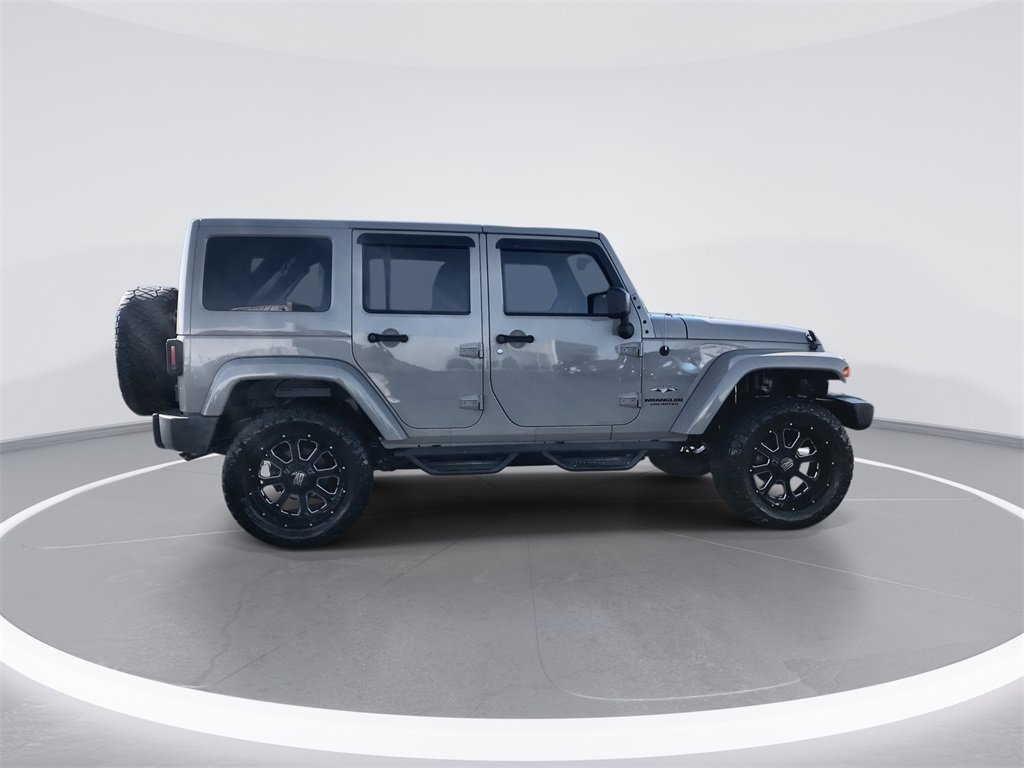 Used 2016 Jeep Wrangler Unlimited Sahara image 9
