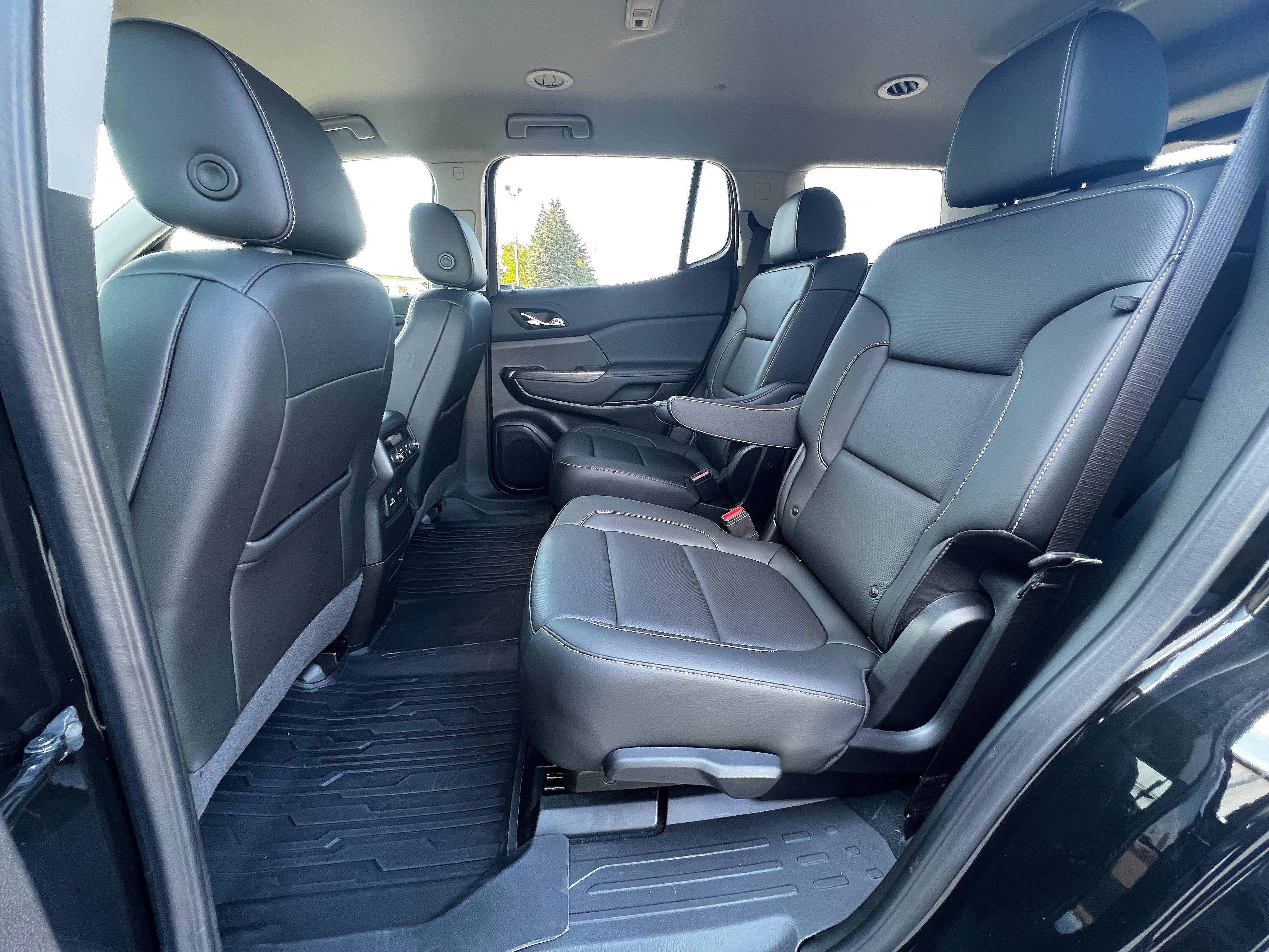 Used 2023 GMC Acadia SLT w/ Preferred Package image 21