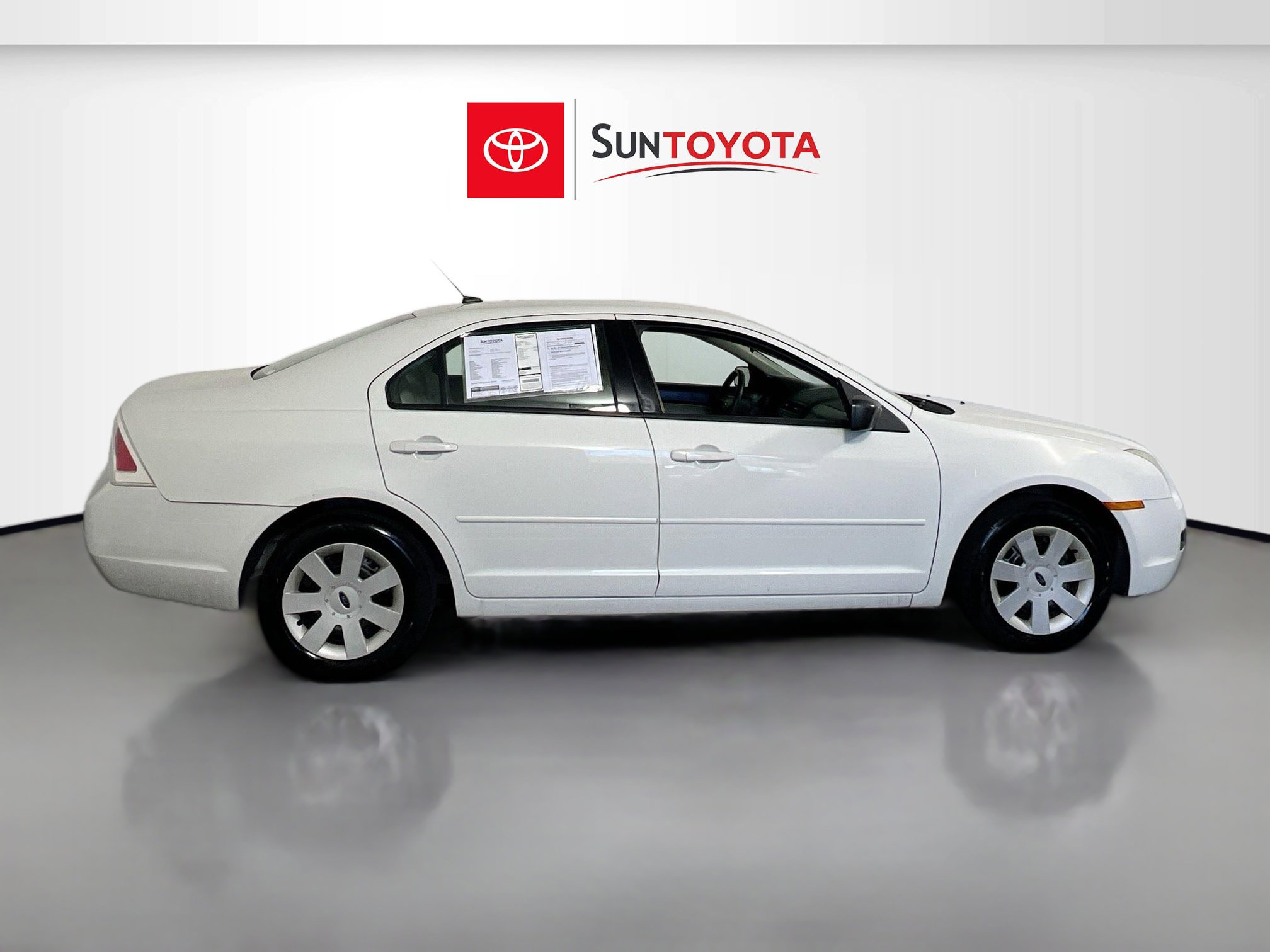 Used 2009 Ford Fusion S image 2