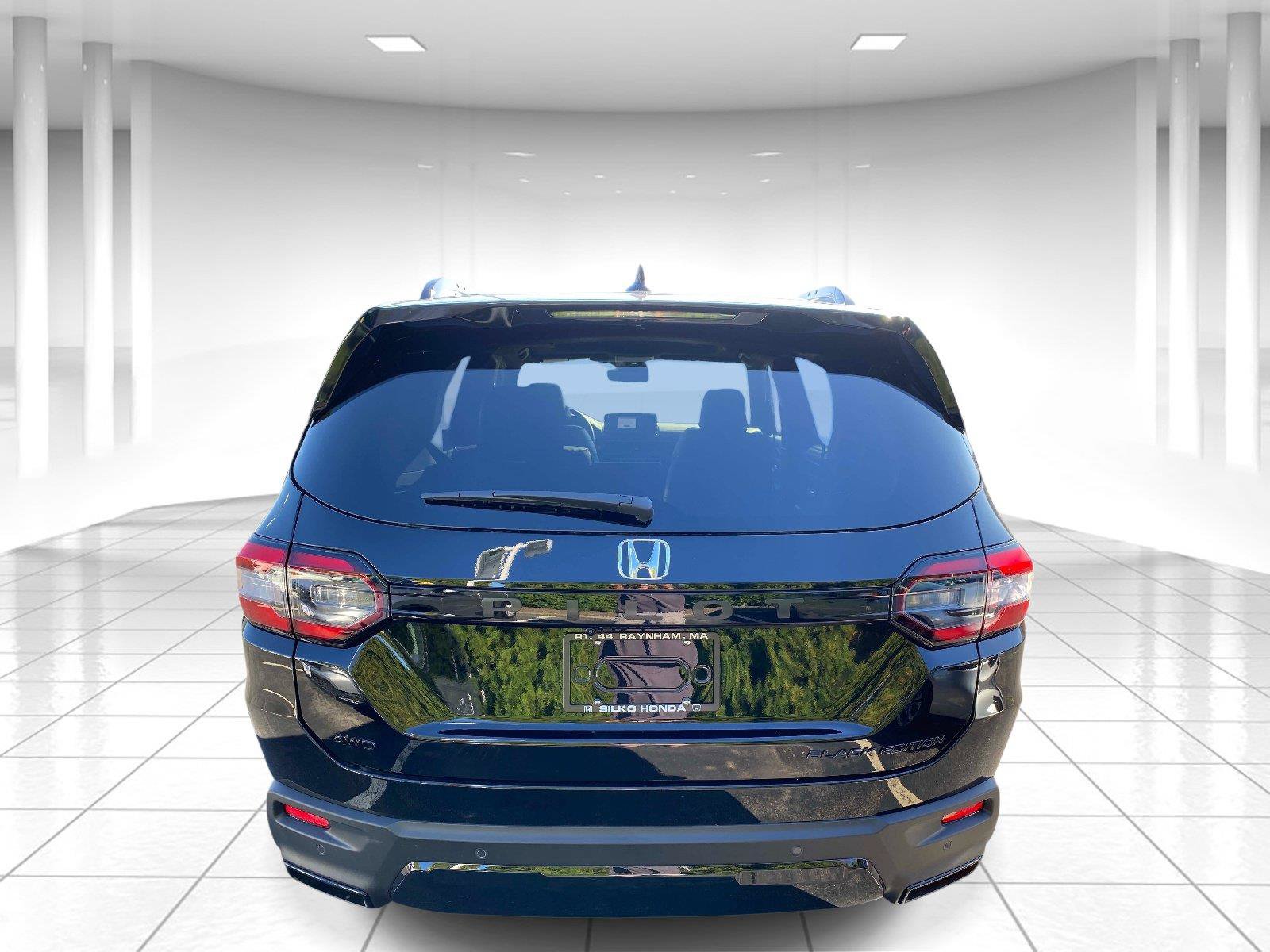 New 2026 Honda Pilot Black Edition image 5