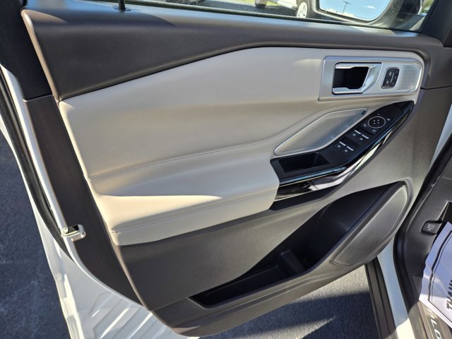 Used 2022 Ford Explorer Platinum w/ Equipment Group 601A image 37