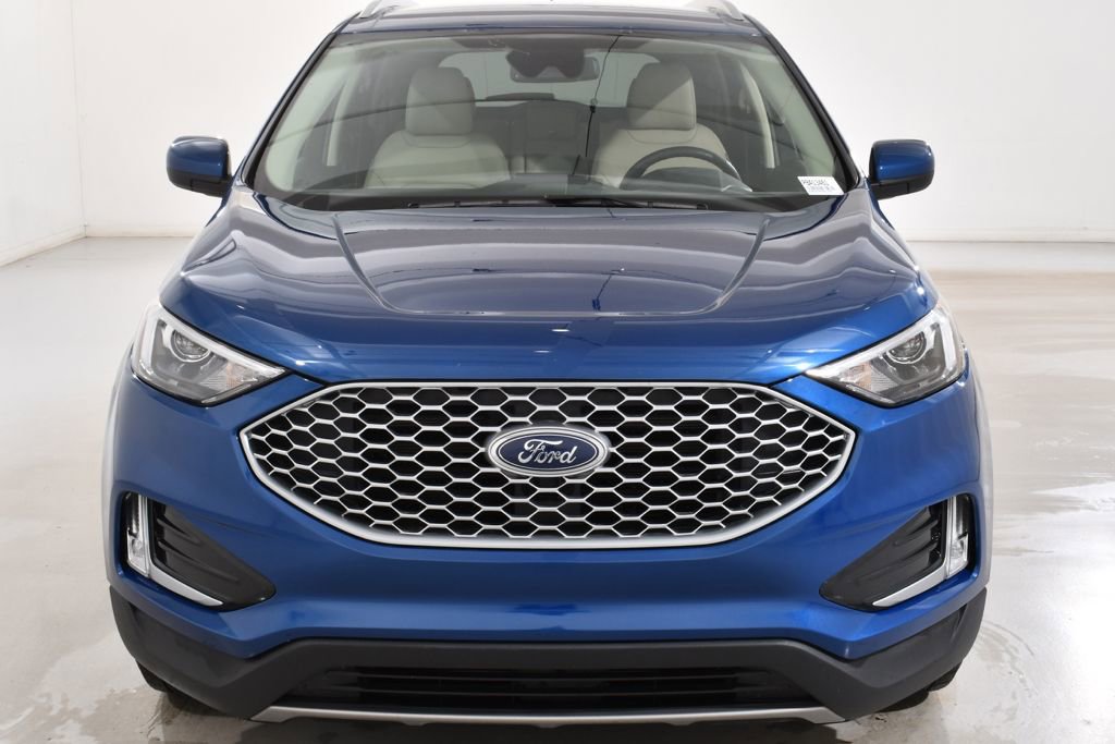 Used 2023 Ford Edge SEL w/ Convenience Package image 3