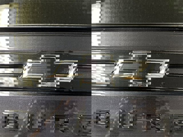 Used 2023 Chevrolet Suburban Z71 w/ Luxury Package image 31