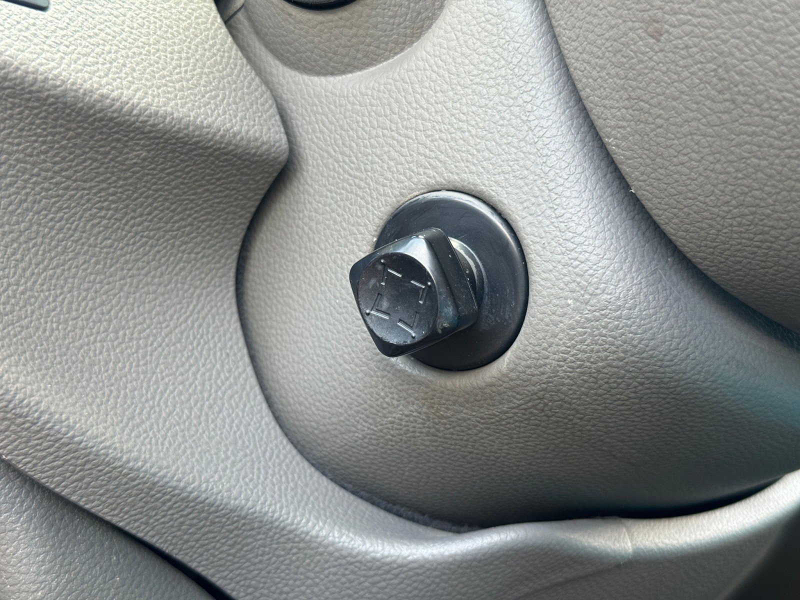 Used 2011 INFINITI G37 Journey w/ Premium Pkg image 19