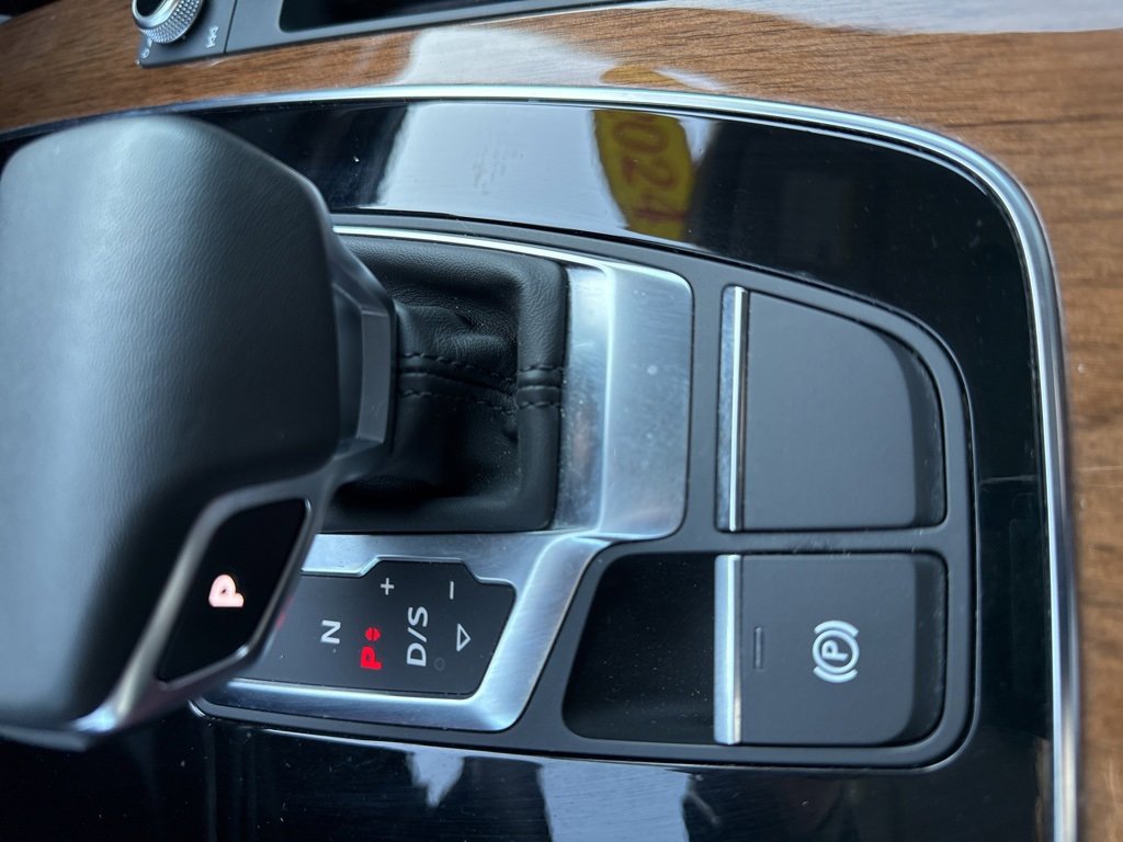 Used 2024 Audi Q5 2.0T Premium image 57