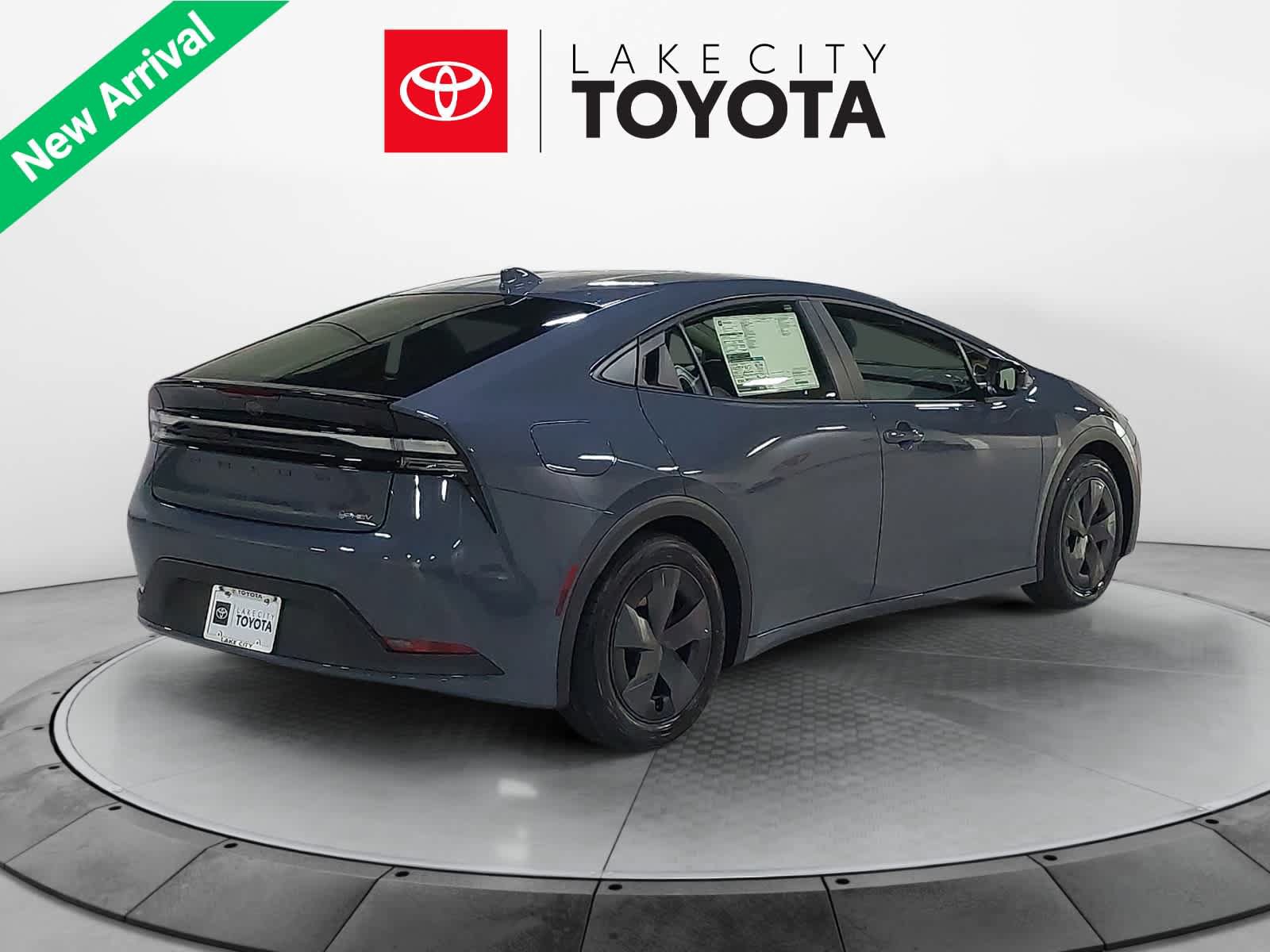 New 2025 Toyota Prius Plug-In Hybrid FWD image 6