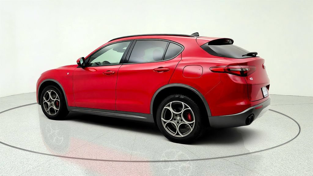 Used 2022 Alfa Romeo Stelvio Ti AWD/4WD image 7