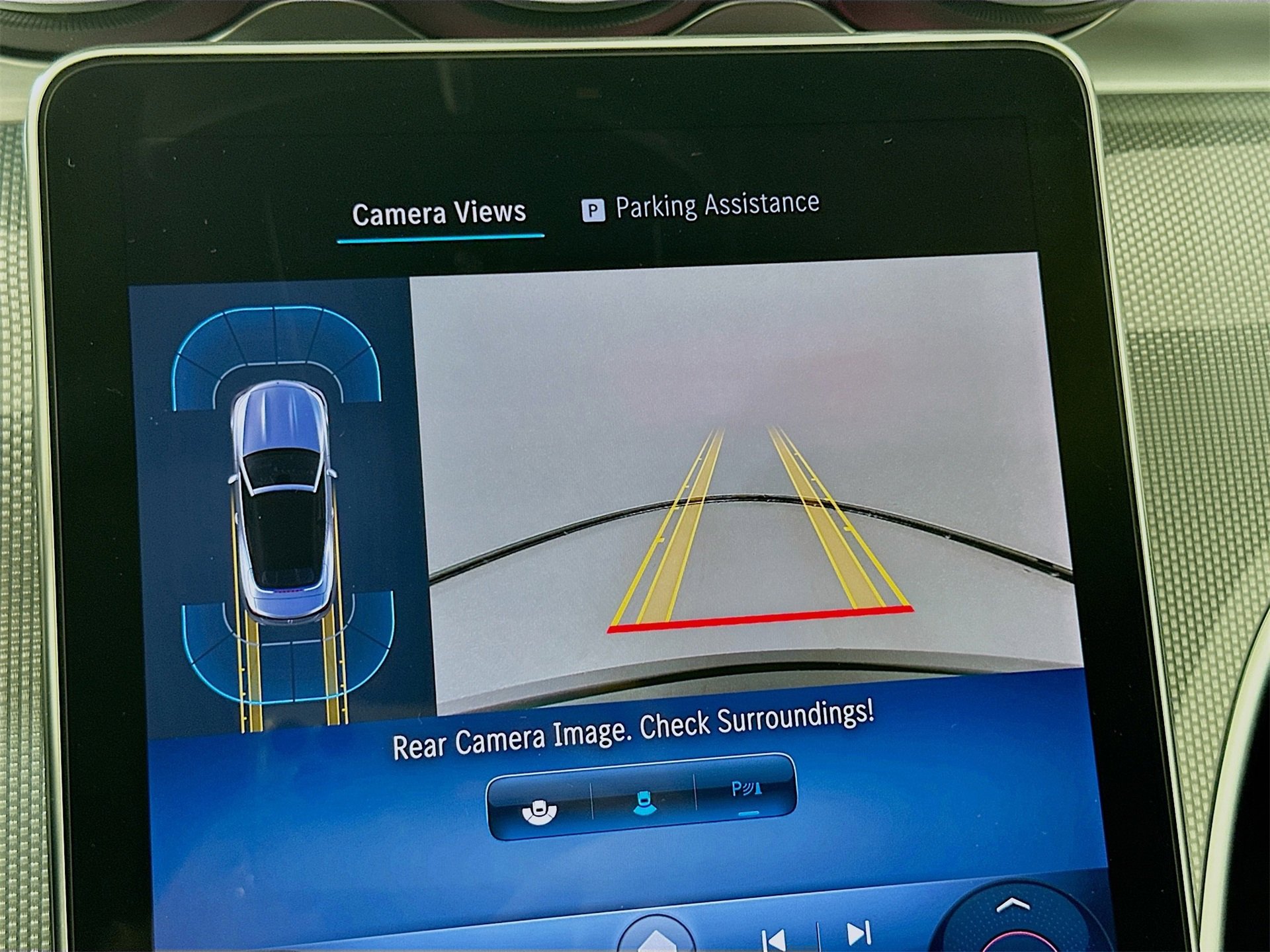 Used 2025 Mercedes-Benz CLE 300 4MATIC Cabriolet image 15