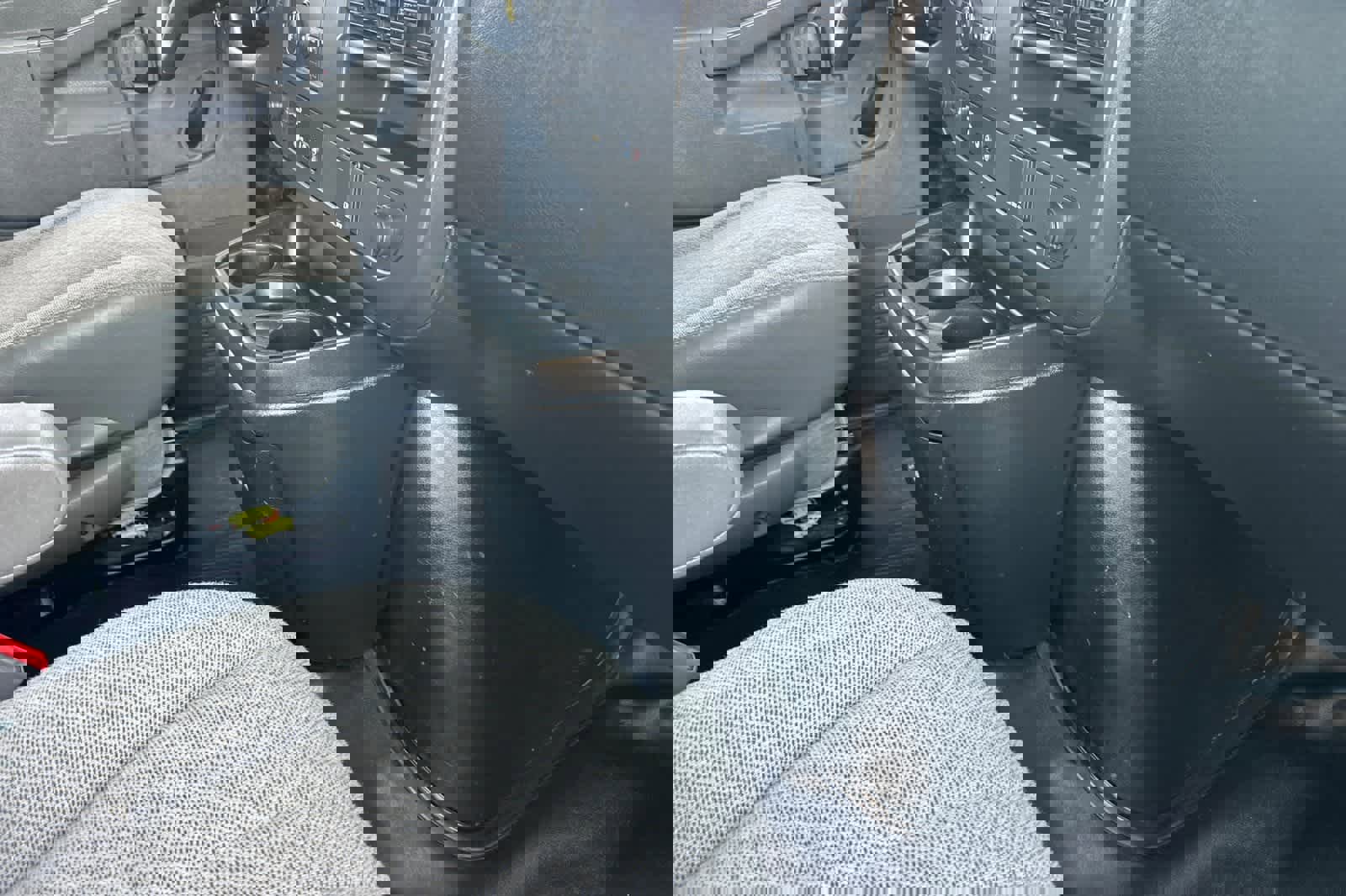 Used 2019 Chevrolet Express 3500 w/ Driver Convenience Package image 17