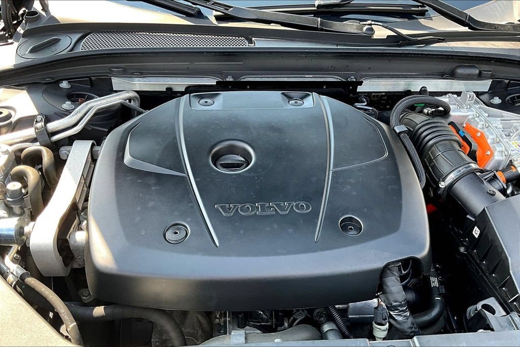 Used 2021 Volvo S90 T8 R-Design AWD/4WD image 30