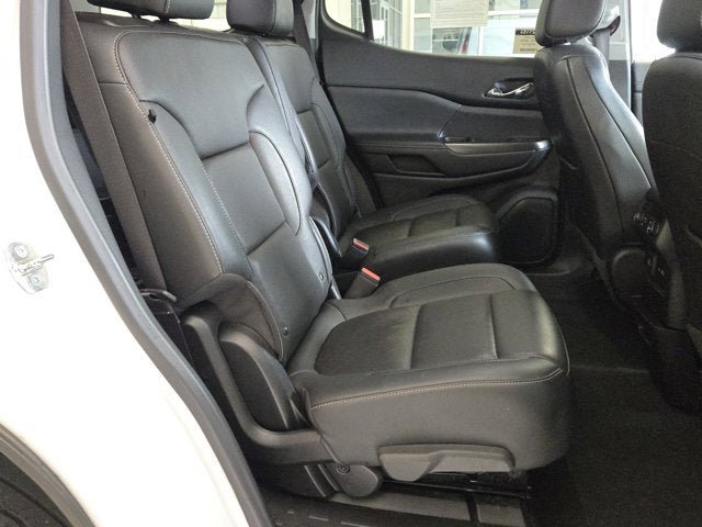 Used 2022 GMC Acadia SLT w/ Technology Package AWD/4WD image 8