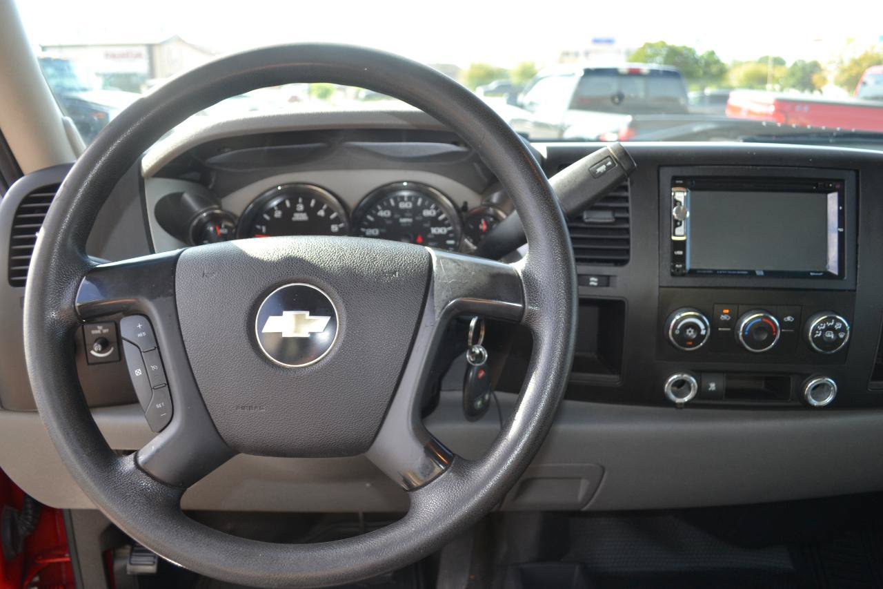 Used 2010 Chevrolet Silverado 2500 W/T AWD/4WD image 12