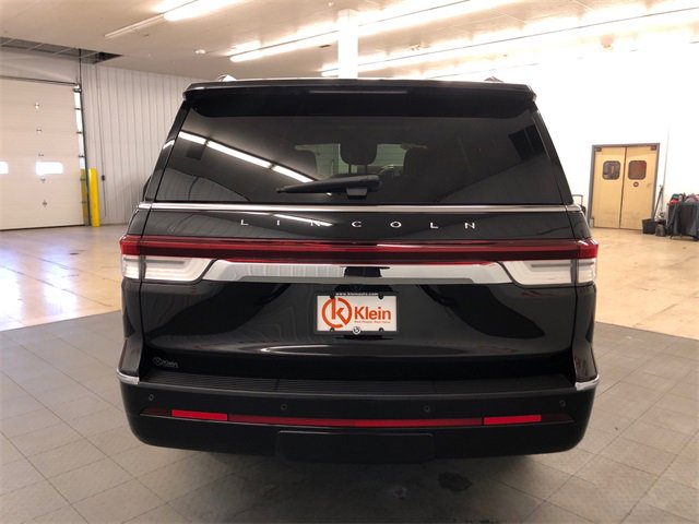 Used 2024 Lincoln Navigator L Reserve image 7