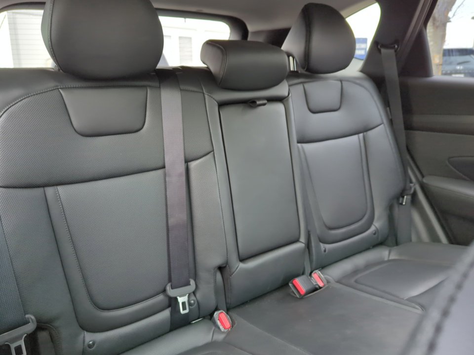 Certified 2025 Hyundai Tucson Limited image 39