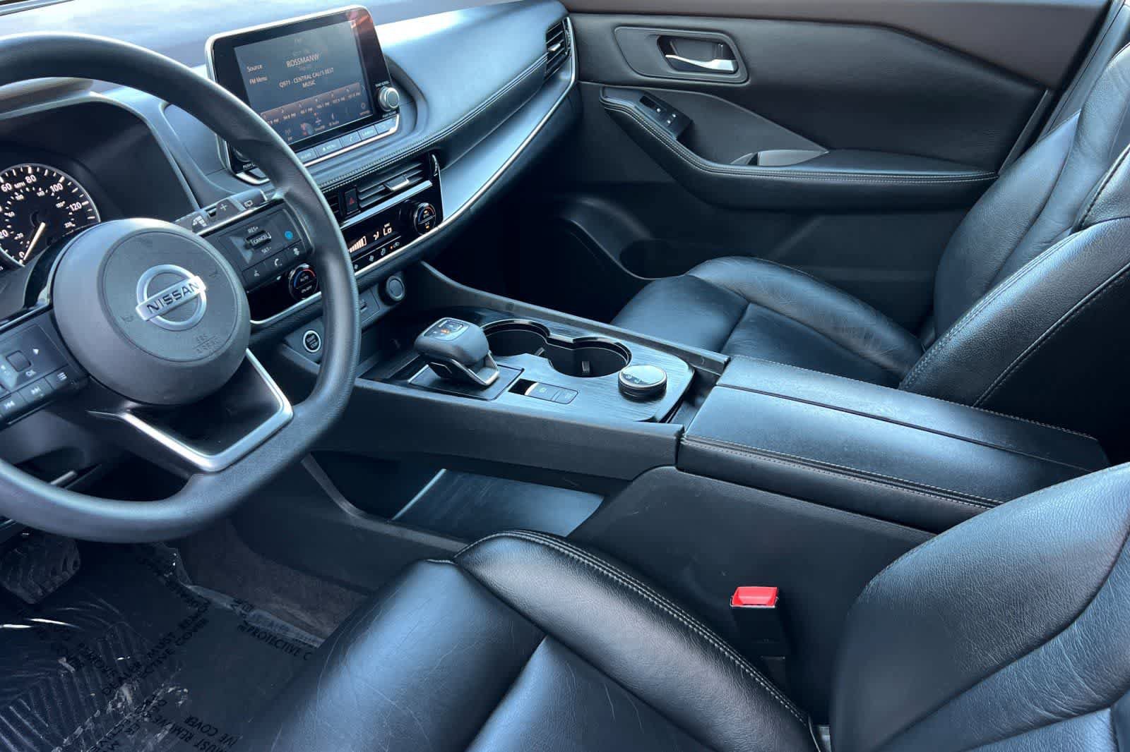 Used 2021 Nissan Rogue SV AWD/4WD image 12